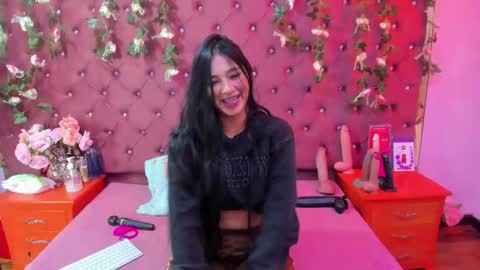 Snapshot of melodysmithass chatting on 10.16.25 Melodysmithass online show from 10.16.25