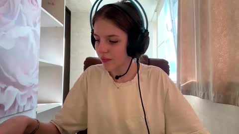 Hi Im Aria 18 years old online show from 10.02.25