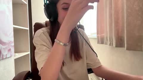 Hi Im Aria 18 years old online show from 10.04.25