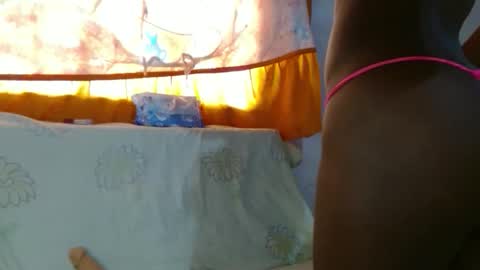 mely tomson online show from 10.17.25