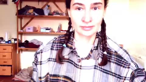 Snapshot of memorningdew chatting on 01.01.25 Yummygirl online show from 01.01.25