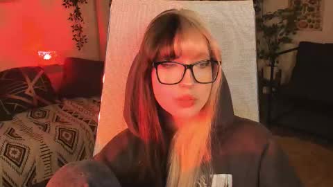 Mia online show from 10.23.25