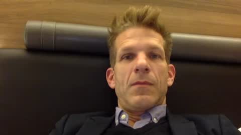 Snapshot of men2024again chatting on 10.29.25 Andres online show from 10.29.25