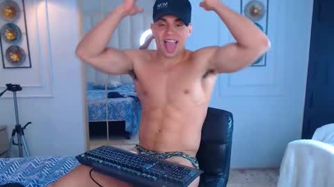 Snapshot of menxtop chatting on 02.08.26 Tony and David online show from 02.08.26