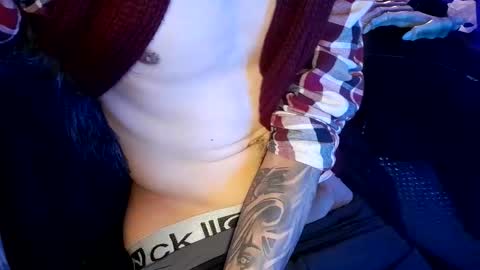 Snapshot of menyy666 chatting on 09.17.25 Giorggio Fragacci online show from 09.17.25