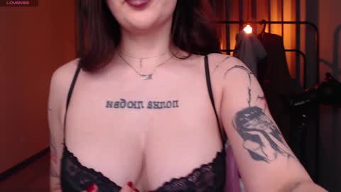 Amy Meow online show from 12.19.24