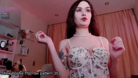 Snapshot of meow_on_da_cam chatting on 05.10.26 meow_on_da_cam online show from 05.10.26