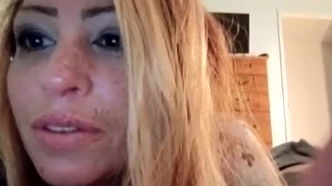 Snapshot of meowzers777 chatting on 03.29.26 meowzers777 online show from 03.29.26