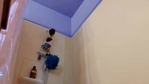 gurlnips online show from 01.20.25