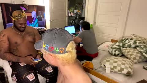 Snapshot of merlinharriss chatting on 02.21.25 Merlinz Magic online show from 02.21.25