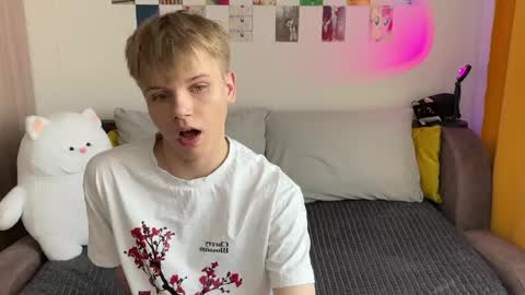 Arthur online show from 04.13.26