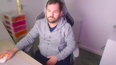 Snapshot of mg_of chatting on 12.16.25 mg-of online show from 12.16.25