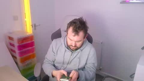 Snapshot of mg_of chatting on 12.17.25 mg-of online show from 12.17.25