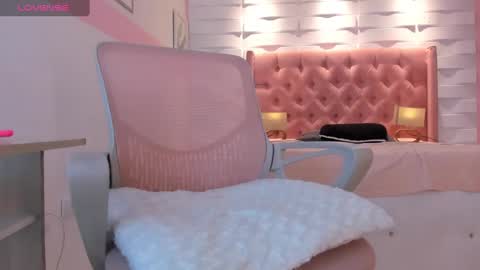 Snapshot of mhellissaw chatting on 01.11.25 melissa online show from 01.11.25