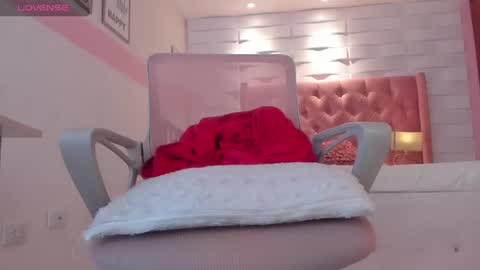 Snapshot of mhellissaw chatting on 03.01.25 melissa online show from 03.01.25