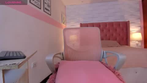 Snapshot of mhellissaw chatting on 09.14.25 melissa online show from 09.14.25