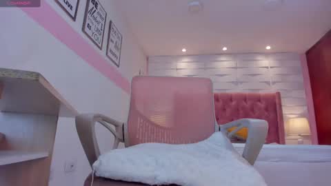 Snapshot of mhellissaw chatting on 10.29.25 melissa online show from 10.29.25