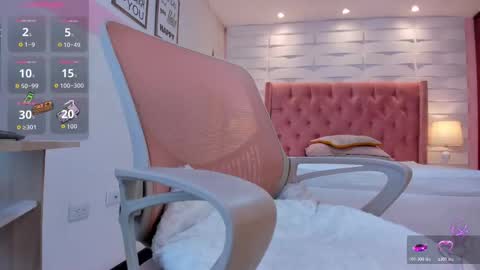 Snapshot of mhellissaw chatting on 11.12.25 melissa online show from 11.12.25