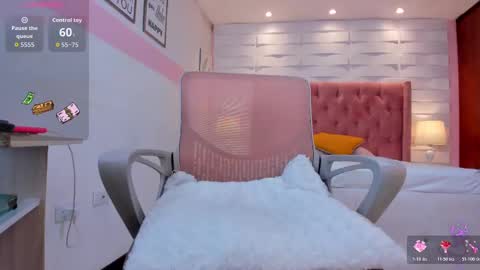 Snapshot of mhellissaw chatting on 11.20.25 melissa online show from 11.20.25