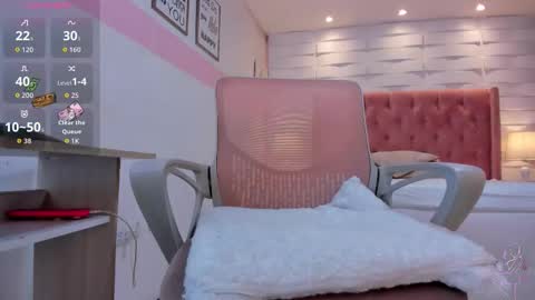 Snapshot of mhellissaw chatting on 11.30.25 melissa online show from 11.30.25