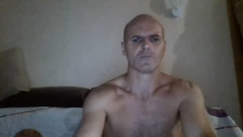 Snapshot of mi_83 chatting on 08.01.26 mi_83 online show from 08.01.26