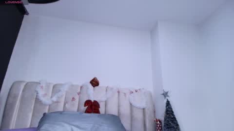 Emi online show from 12.20.25