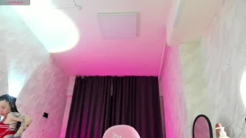 Mia  GMT7 Mon Tue Wen Thur 1000am-0300pm Sat 0300am-0900am online show from 11.09.25