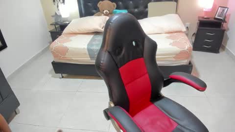 Snapshot of mia__lover_ chatting on 02.10.26 Mia online show from 02.10.26