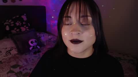 Snapshot of mia_adams_red chatting on 01.25.25 mia online show from 01.25.25