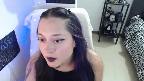 Snapshot of mia_adams_red chatting on 03.06.25 mia online show from 03.06.25