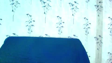 Mia  online show from 03.10.25