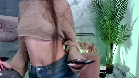 Snapshot of mia_carter99 chatting on 02.17.25 Freya Allen online show from 02.17.25