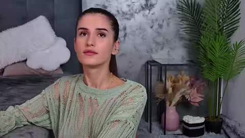 Snapshot of mia_carter99 chatting on 10.19.25 Freya Allen online show from 10.19.25