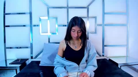 Snapshot of mia_clark18 chatting on 10.07.25 mia_clark18 online show from 10.07.25