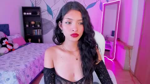 Mia online show from 05.13.26