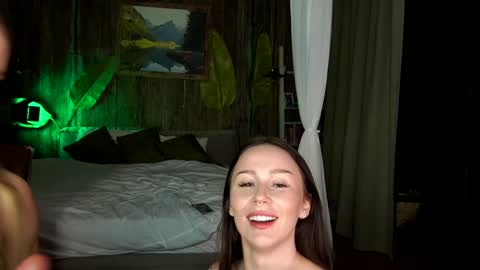 Mia and friends online show from 01.25.25