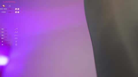 Snapshot of mia_coliin chatting on 02.09.25 Anna online show from 02.09.25