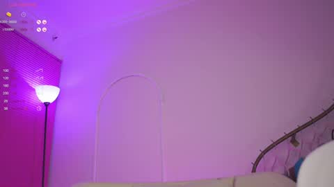 Snapshot of mia_coliin chatting on 02.19.25 Anna online show from 02.19.25