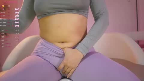 Snapshot of mia_coliin chatting on 10.10.25 Anna online show from 10.10.25