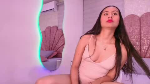 Mia  online show from 04.18.26