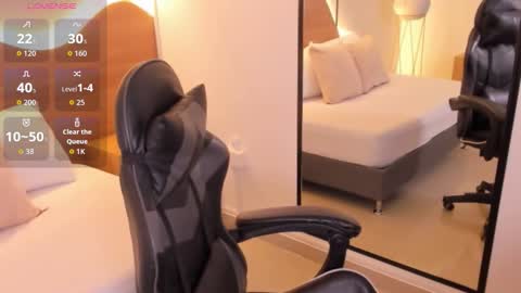 M I A  online show from 11.16.25