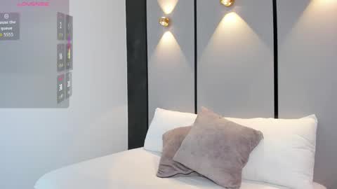 M I A  online show from 03.15.26