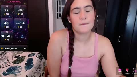 Snapshot of mia_danielsx chatting on 02.25.25 Mia online show from 02.25.25