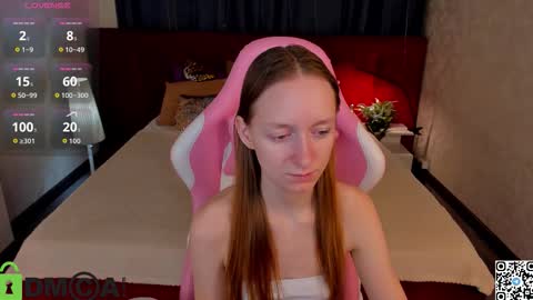 Snapshot of mia_e1fie chatting on 11.21.25 mia_e1fie online show from 11.21.25