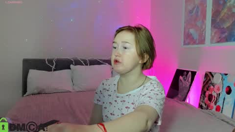 Mia online show from 10.20.25