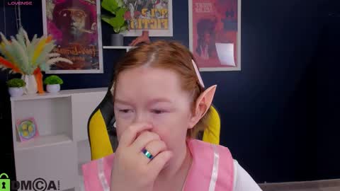 Mia online show from 11.22.25