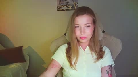 Mia online show from 07.14.26