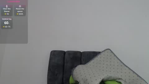 Snapshot of mia_foox29 chatting on 11.17.25 M I A online show from 11.17.25