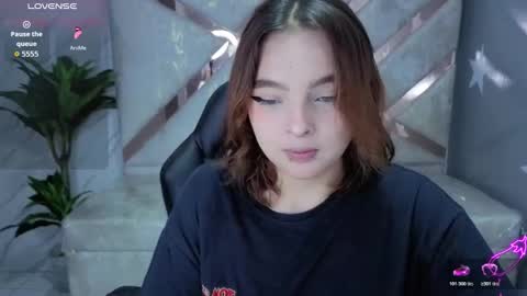 Snapshot of mia_foster_t chatting on 03.08.26 Mia online show from 03.08.26