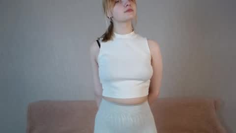 Snapshot of mia_foxie chatting on 01.13.26 Mia online show from 01.13.26